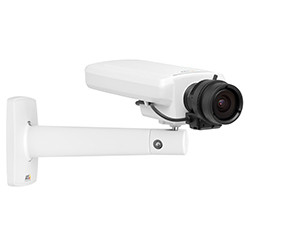 ONVIF-совместимая IP-камера AXIS с Full HD при 50 к/с, WDR–FC и Lightfinder